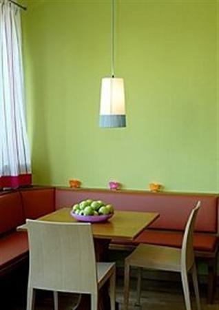 Business & Budget Hotel Tessin München Eksteriør billede